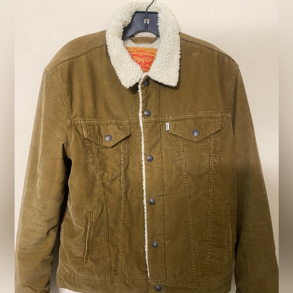 Levis corduroy Jacket with Sherpa lining